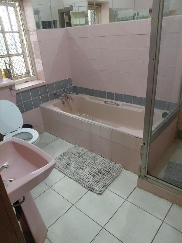 6 Bedroom Property for Sale in Kensington Gauteng