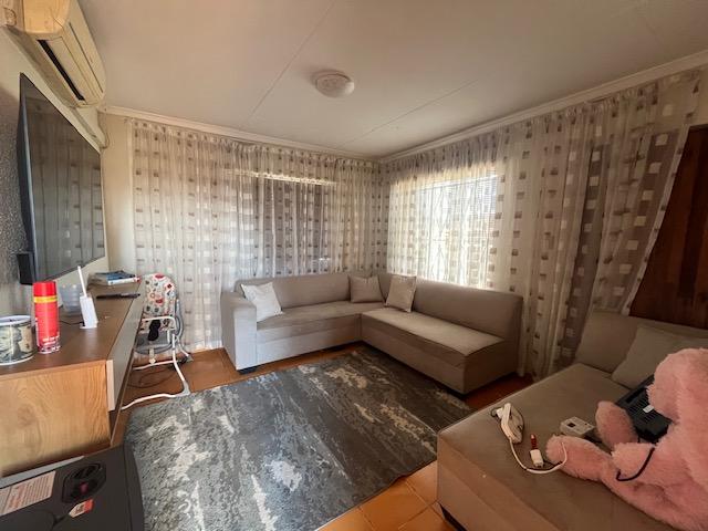 To Let 3 Bedroom Property for Rent in Villa Liza Gauteng