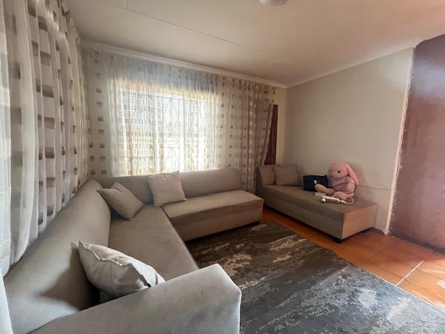 To Let 3 Bedroom Property for Rent in Villa Liza Gauteng