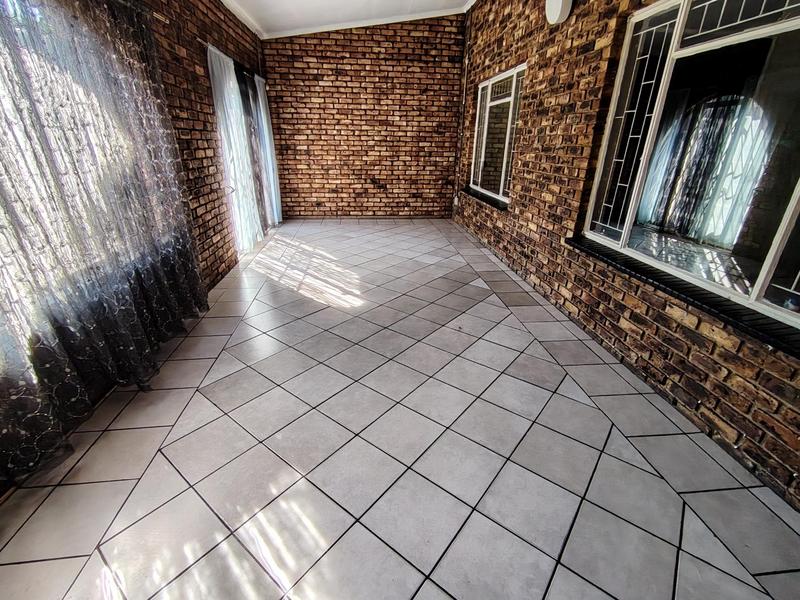 5 Bedroom Property for Sale in Witfield Gauteng