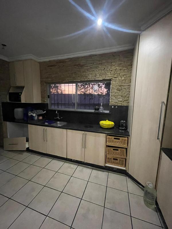 To Let 2 Bedroom Property for Rent in Horison Gauteng