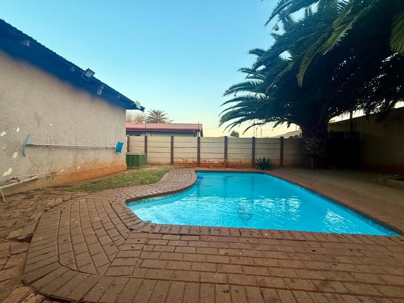 3 Bedroom Property for Sale in Vanderbijlpark CW 1 Gauteng