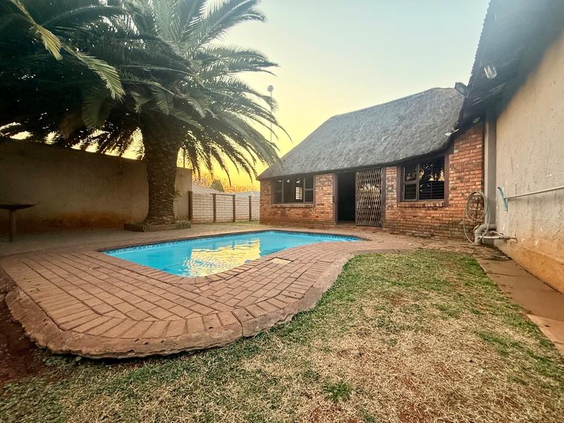 3 Bedroom Property for Sale in Vanderbijlpark CW 1 Gauteng