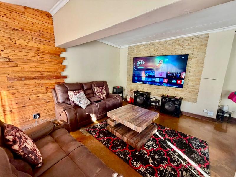 5 Bedroom Property for Sale in Vanderbijlpark SE 6 Gauteng