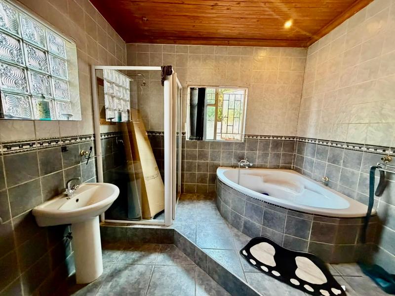 5 Bedroom Property for Sale in Vanderbijlpark SE 6 Gauteng
