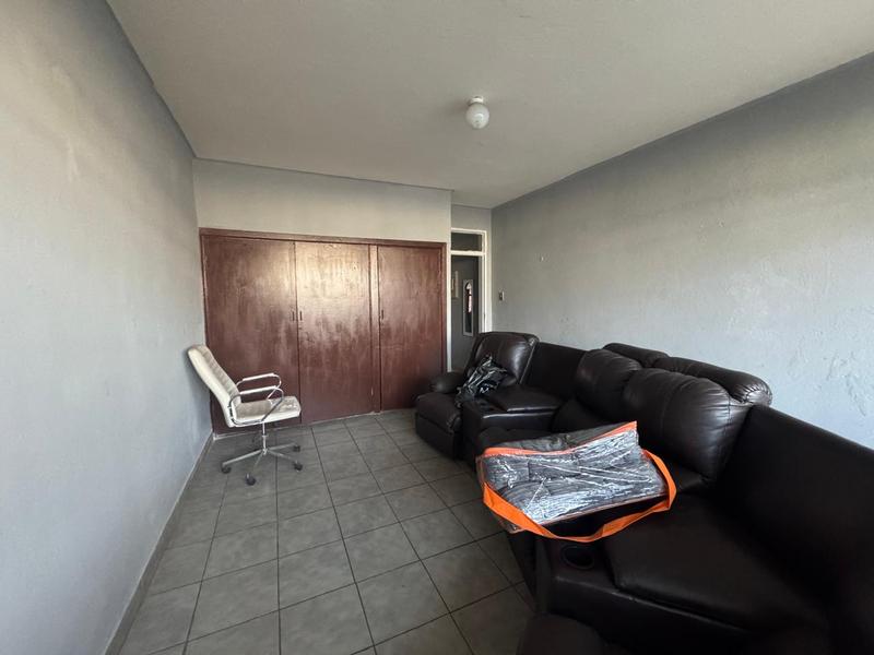 1 Bedroom Property for Sale in Pretoria West Gauteng