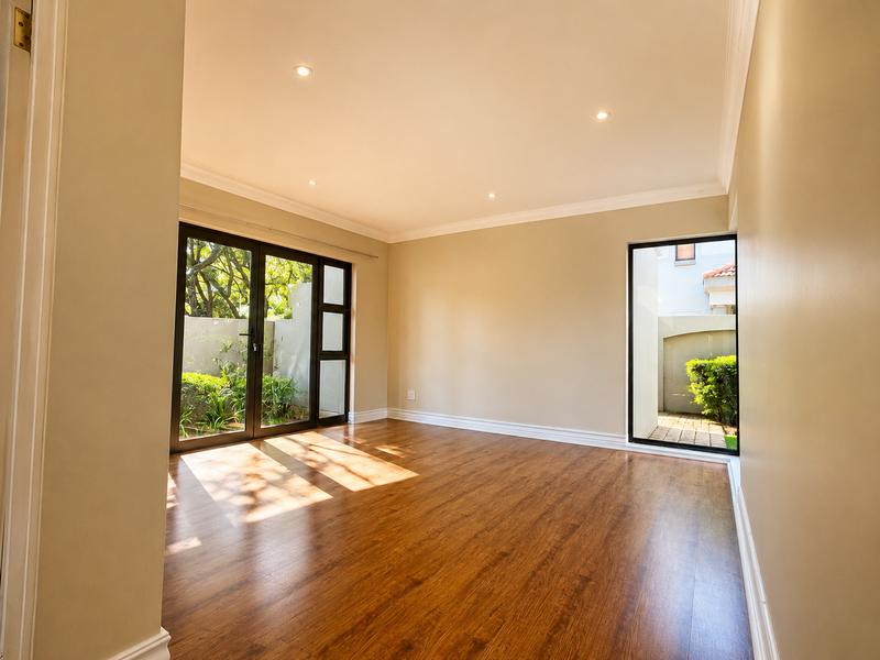 To Let 4 Bedroom Property for Rent in Silver Lakes Gauteng