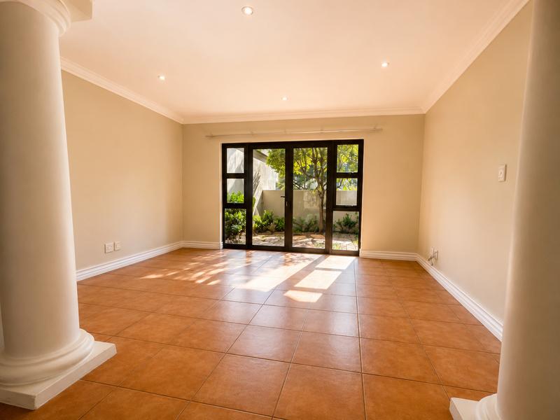 To Let 4 Bedroom Property for Rent in Silver Lakes Gauteng