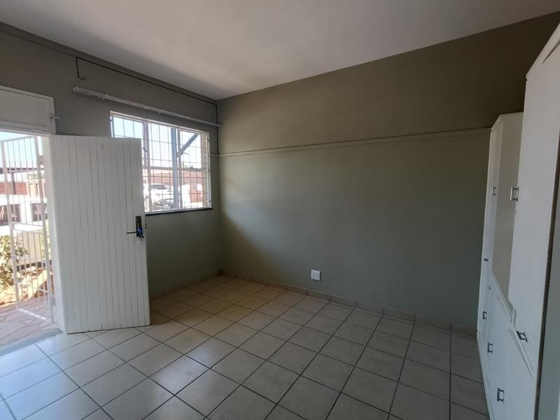 1 Bedroom Property for Sale in Casseldale Gauteng