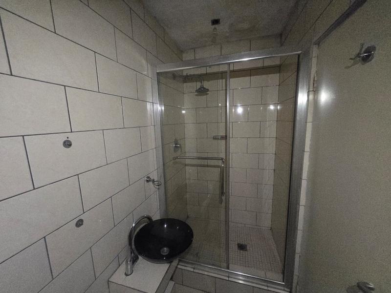 To Let 1 Bedroom Property for Rent in Braamfontein Gauteng