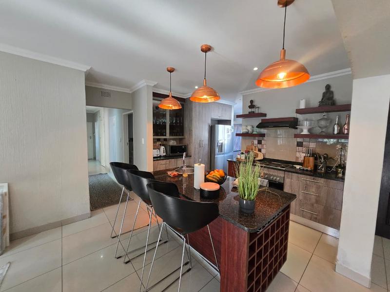 To Let 5 Bedroom Property for Rent in Weltevreden Park Gauteng
