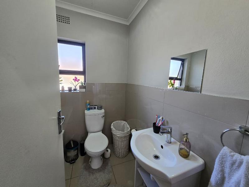 To Let 5 Bedroom Property for Rent in Weltevreden Park Gauteng