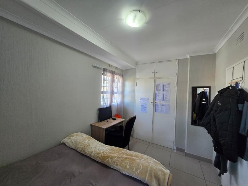 To Let 5 Bedroom Property for Rent in Weltevreden Park Gauteng