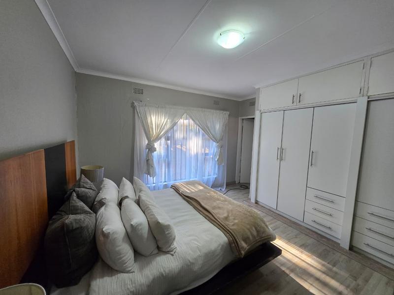 To Let 5 Bedroom Property for Rent in Weltevreden Park Gauteng