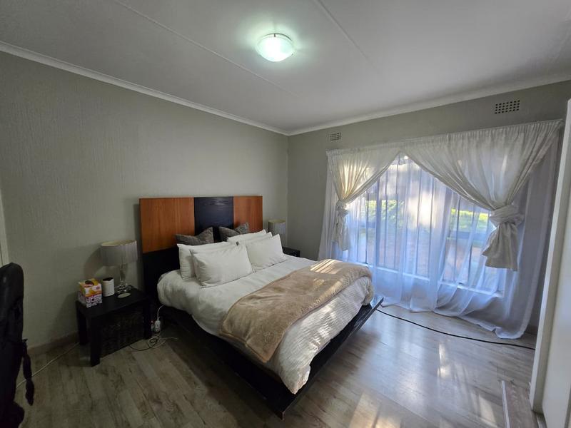 To Let 5 Bedroom Property for Rent in Weltevreden Park Gauteng