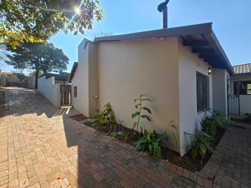 To Let 5 Bedroom Property for Rent in Weltevreden Park Gauteng
