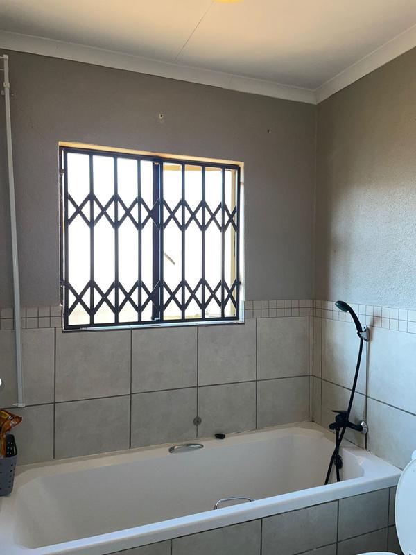 3 Bedroom Property for Sale in Amandasig Gauteng