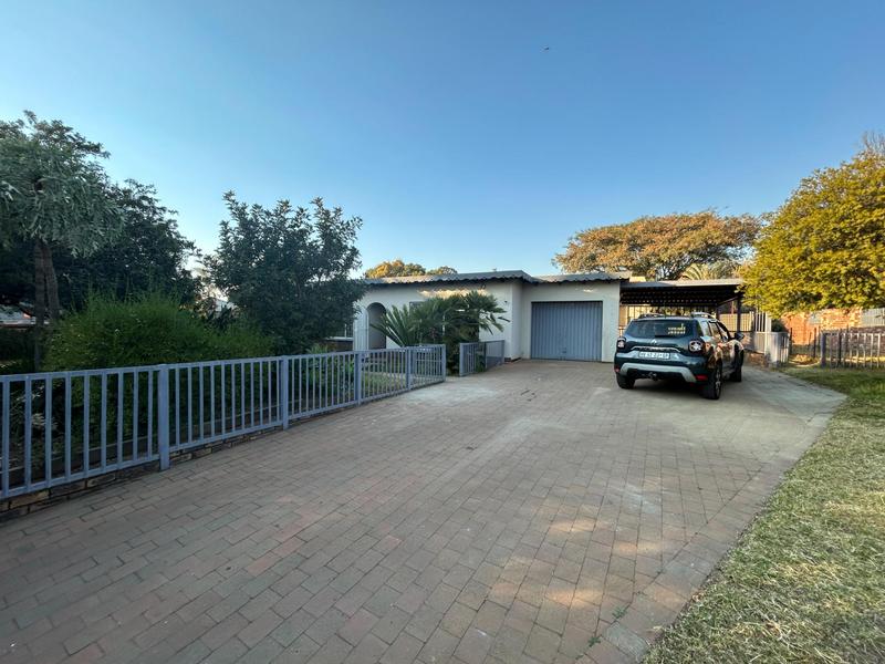 To Let 3 Bedroom Property for Rent in Rooihuiskraal Gauteng
