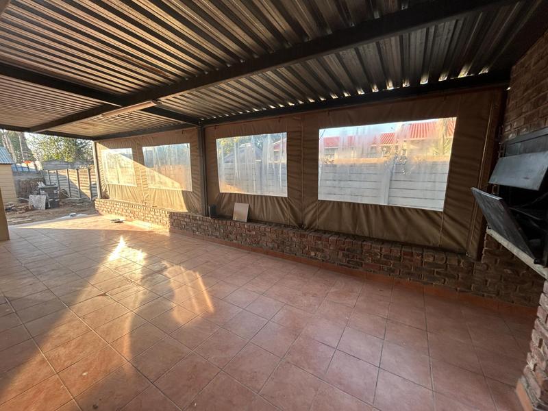 To Let 3 Bedroom Property for Rent in Rooihuiskraal Gauteng