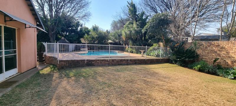 5 Bedroom Property for Sale in Wierda Park Gauteng