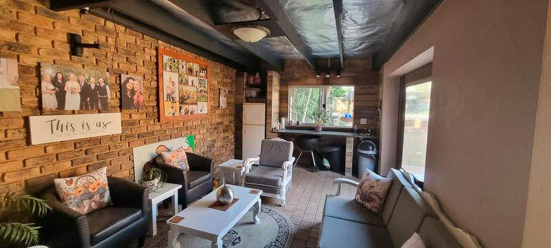 5 Bedroom Property for Sale in Wierda Park Gauteng