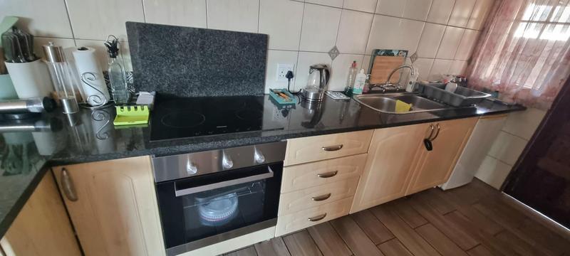 5 Bedroom Property for Sale in Wierda Park Gauteng