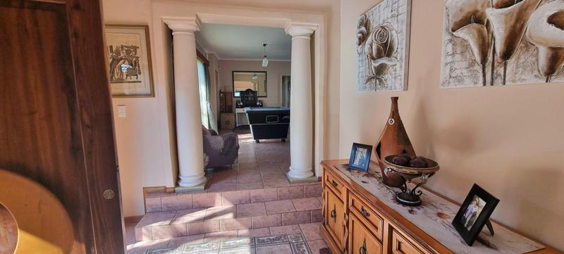 5 Bedroom Property for Sale in Wierda Park Gauteng