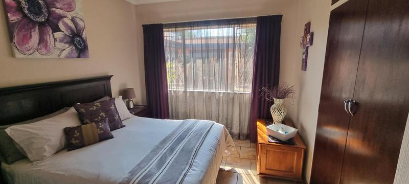 5 Bedroom Property for Sale in Wierda Park Gauteng