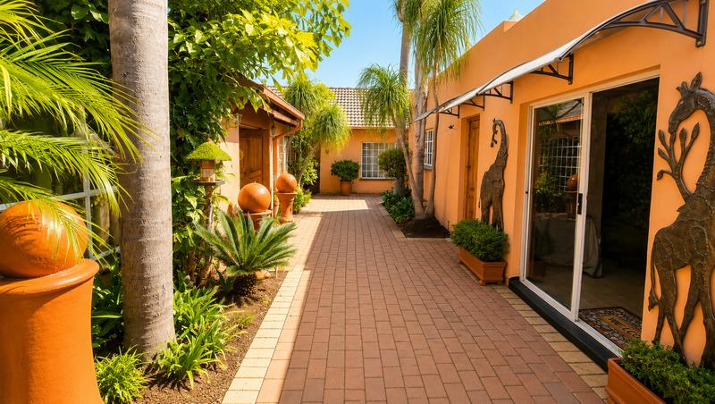 5 Bedroom Property for Sale in Wierda Park Gauteng