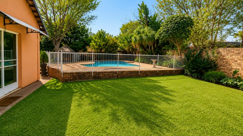 5 Bedroom Property for Sale in Wierda Park Gauteng