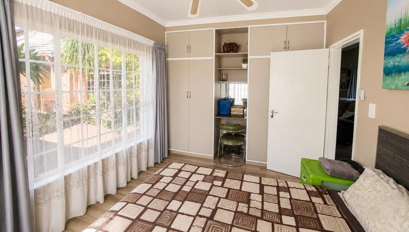 5 Bedroom Property for Sale in Wierda Park Gauteng