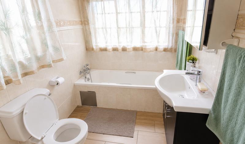 5 Bedroom Property for Sale in Wierda Park Gauteng
