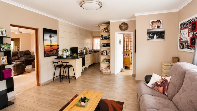 5 Bedroom Property for Sale in Wierda Park Gauteng