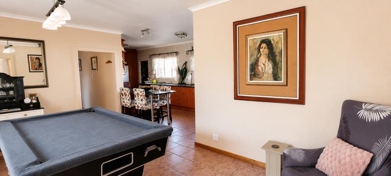 5 Bedroom Property for Sale in Wierda Park Gauteng