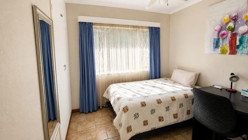 5 Bedroom Property for Sale in Wierda Park Gauteng