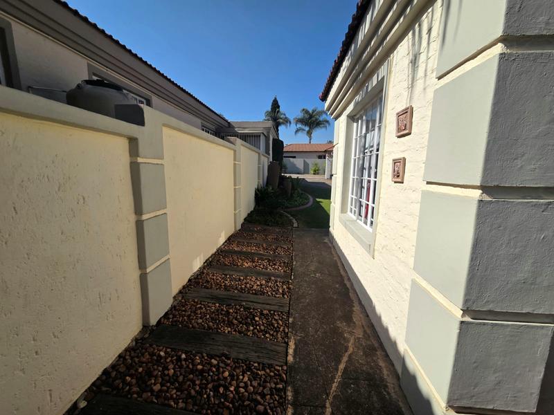 3 Bedroom Property for Sale in Amberfield Gauteng