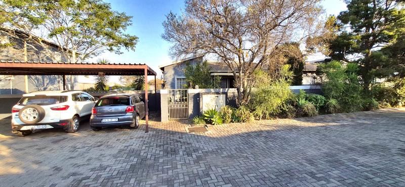 3 Bedroom Property for Sale in Heuwelsig Estate Gauteng