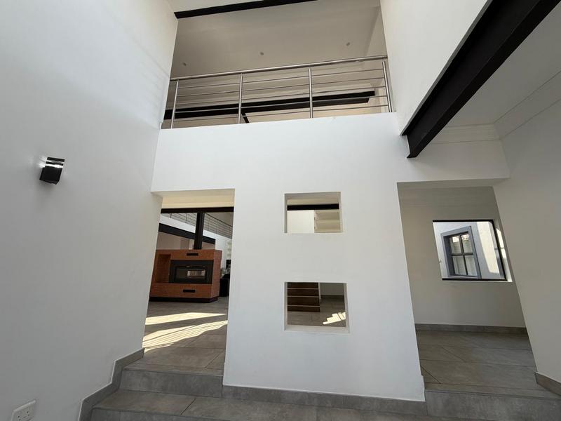 6 Bedroom Property for Sale in Blue Valley Golf Estate Gauteng