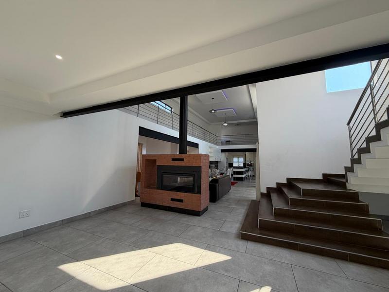 6 Bedroom Property for Sale in Blue Valley Golf Estate Gauteng