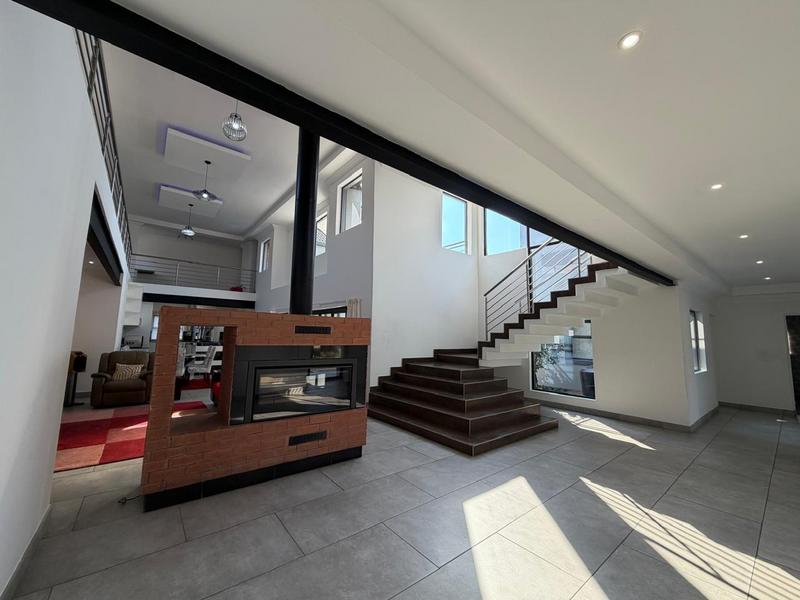 6 Bedroom Property for Sale in Blue Valley Golf Estate Gauteng