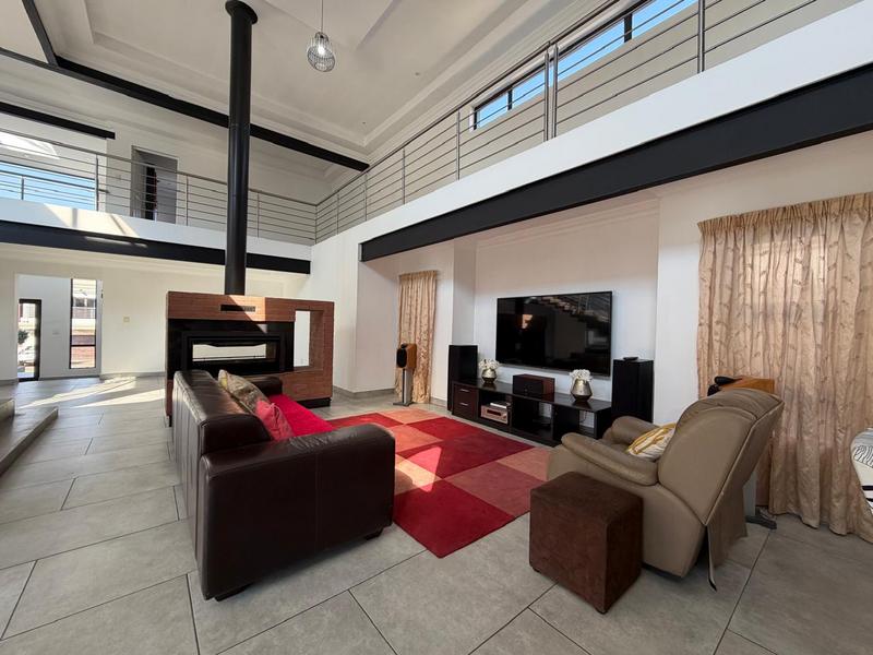 6 Bedroom Property for Sale in Blue Valley Golf Estate Gauteng
