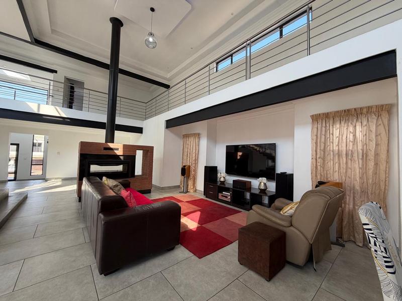 6 Bedroom Property for Sale in Blue Valley Golf Estate Gauteng
