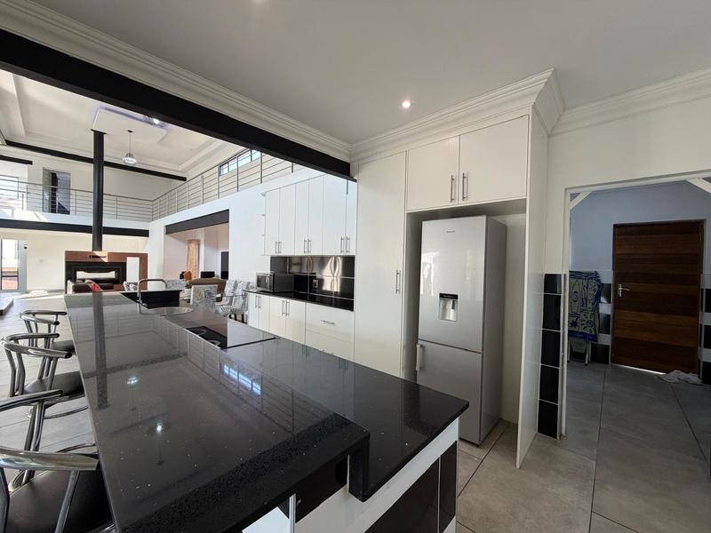 6 Bedroom Property for Sale in Blue Valley Golf Estate Gauteng