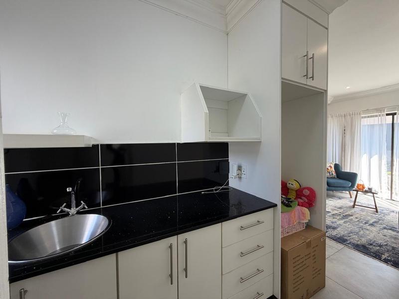 6 Bedroom Property for Sale in Blue Valley Golf Estate Gauteng