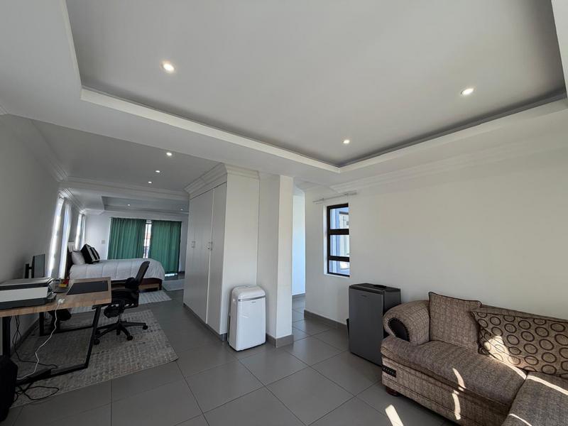 6 Bedroom Property for Sale in Blue Valley Golf Estate Gauteng