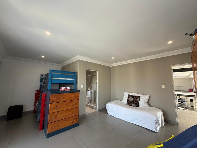 6 Bedroom Property for Sale in Blue Valley Golf Estate Gauteng