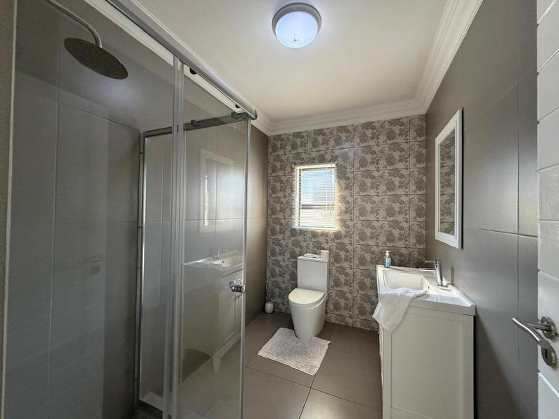 6 Bedroom Property for Sale in Blue Valley Golf Estate Gauteng