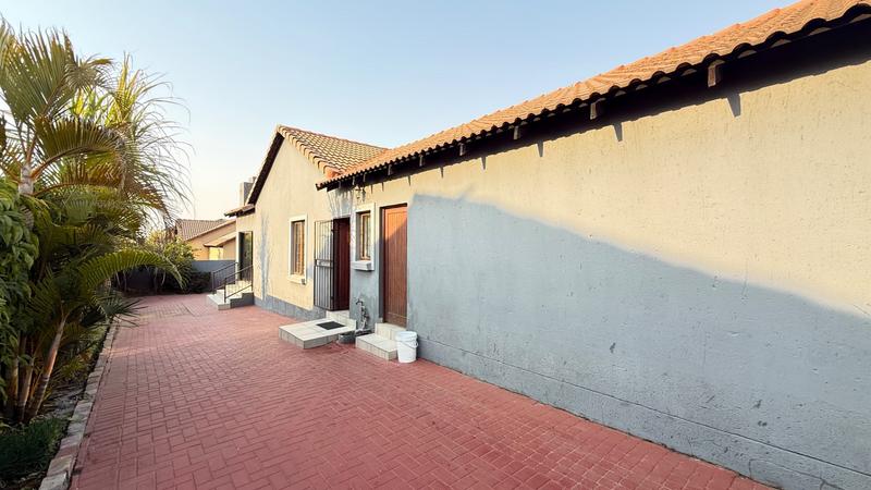 3 Bedroom Property for Sale in Thatch Hill Estate Gauteng