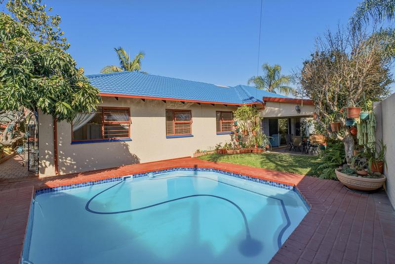 4 Bedroom Property for Sale in Garsfontein Ext 11 Gauteng