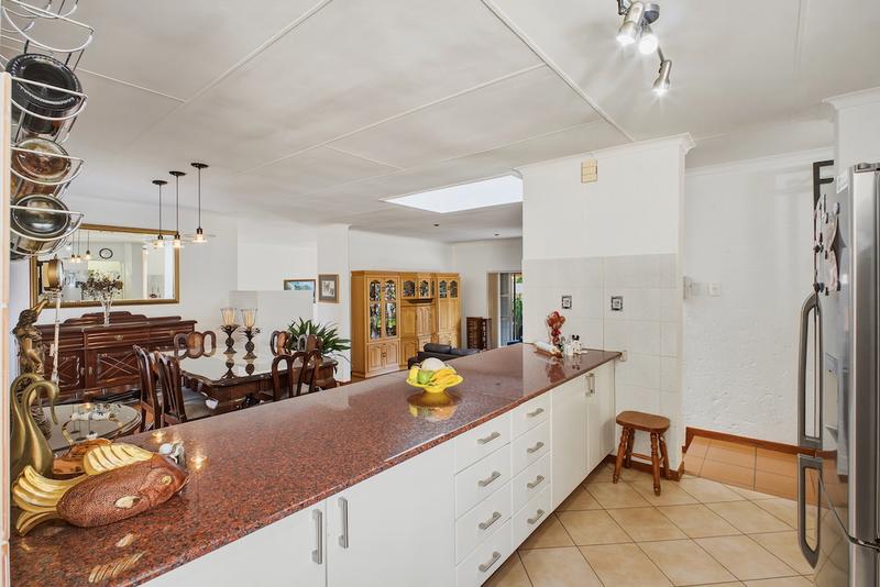 4 Bedroom Property for Sale in Garsfontein Ext 11 Gauteng